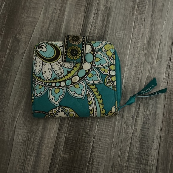 Vera Bradley Purse - Picture 3 of 5